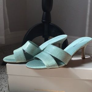 Marc Fisher kitten heel pumps